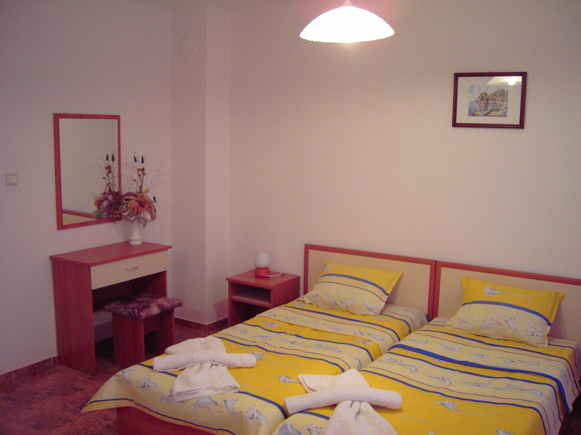 Nelly Guest House Ravda ภายนอก รูปภาพ