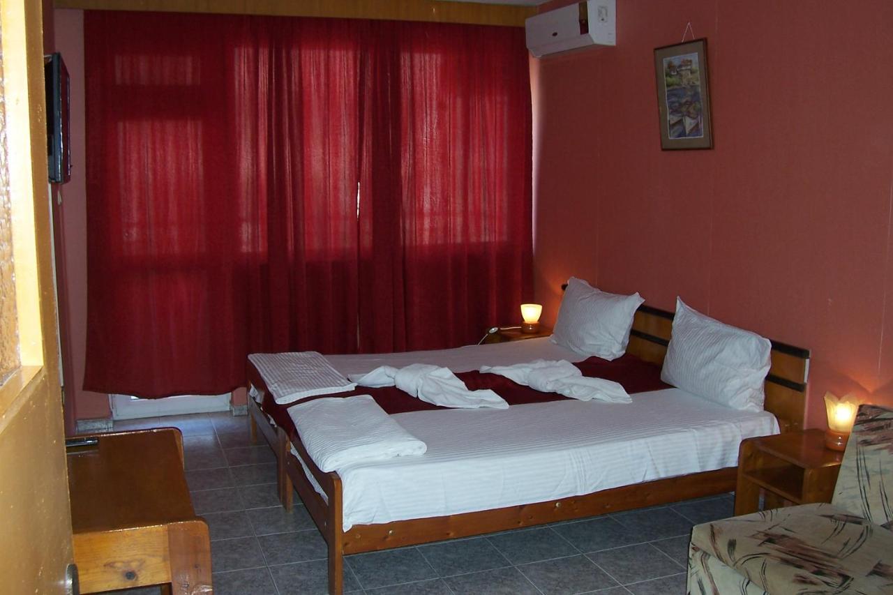 Nelly Guest House Ravda ภายนอก รูปภาพ