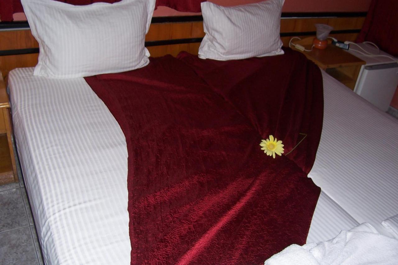 Nelly Guest House Ravda ภายนอก รูปภาพ